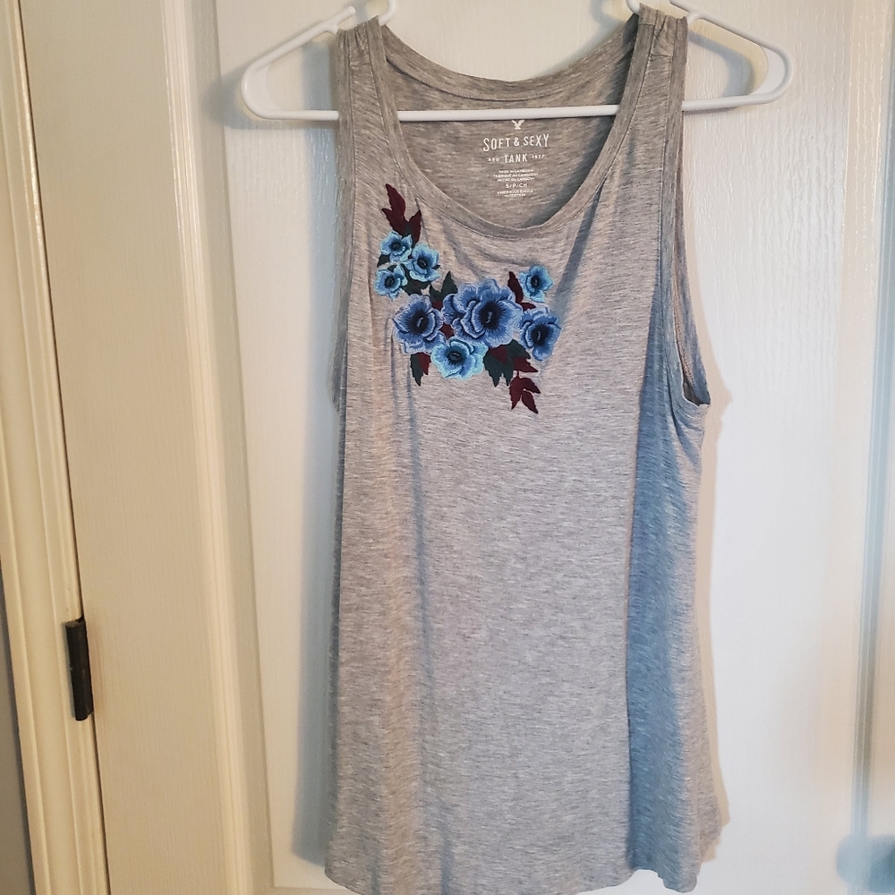 AEO gray floral tank top